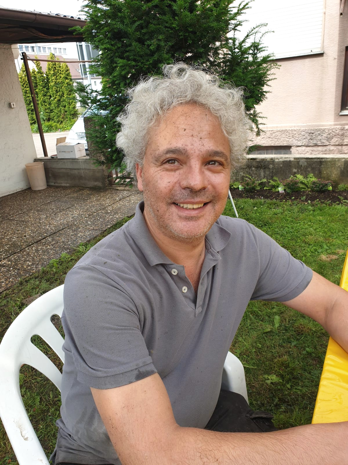 Samir Tümmel im Garten